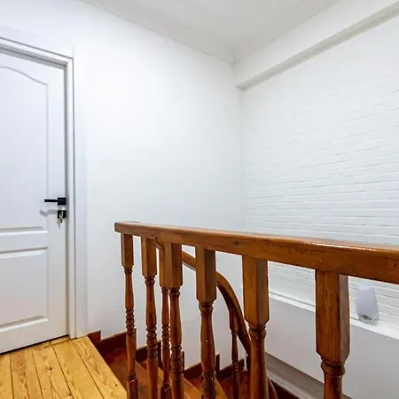 Historical 4-Br Home Steps From Besiktas Stadium & Bosphorus Views - Prime Nisantasi Location! Istanbul Exterior foto